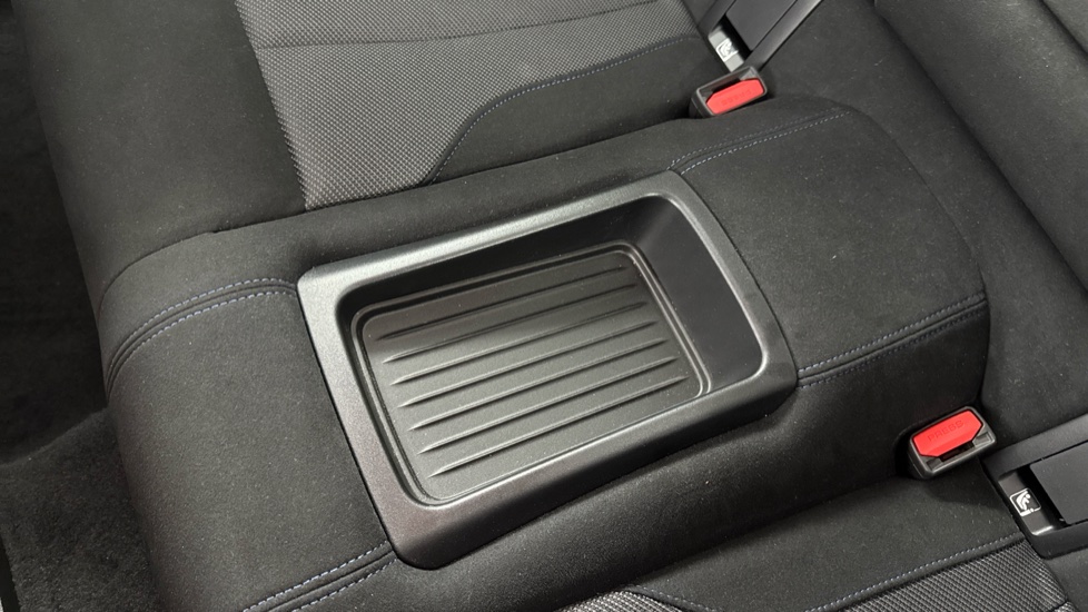 BMW 2 Series 220i M Sport 2dr Step Auto Petrol Coupe - Image 36