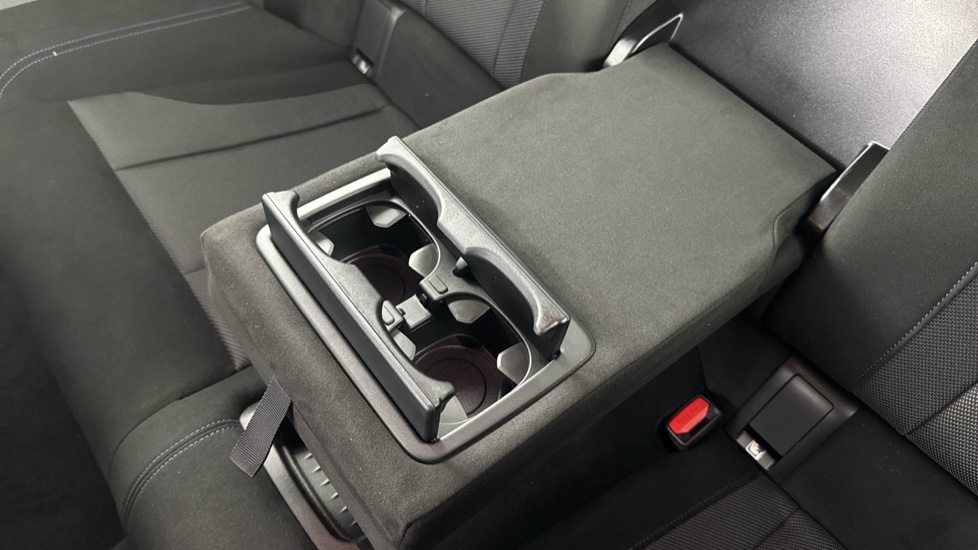 BMW 2 Series 220i M Sport 2dr Step Auto Petrol Coupe - Image 37