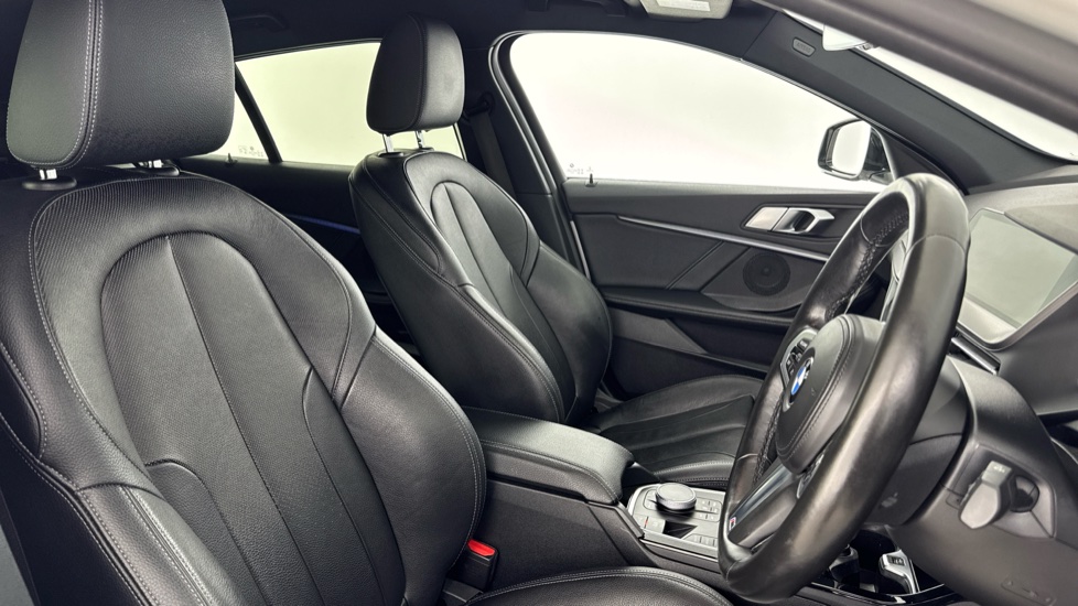 BMW 1 Series 118i [136] M Sport 5dr Petrol Hatchback - Image 11