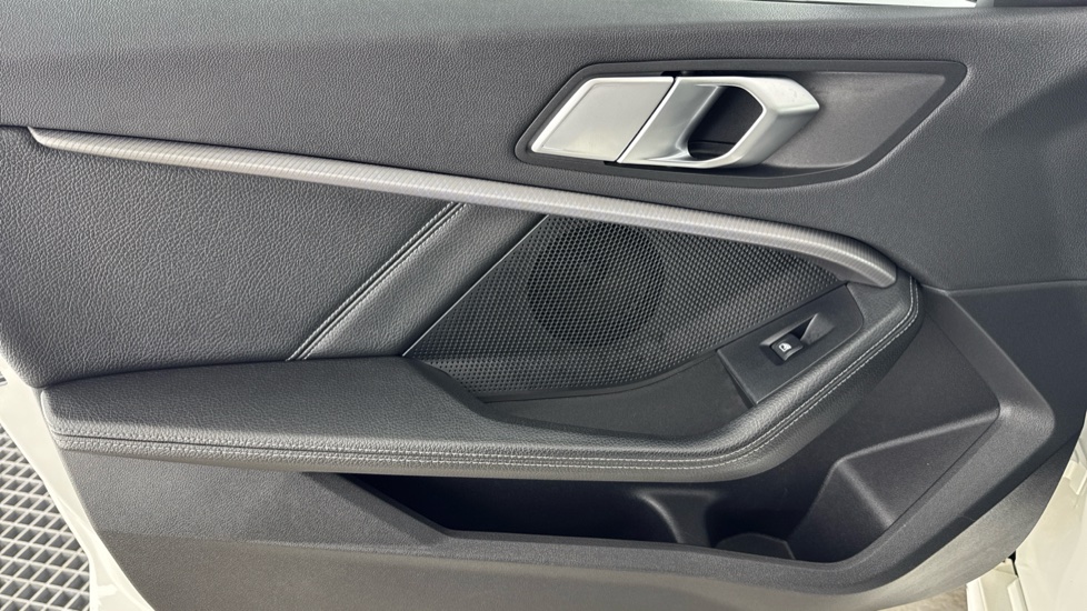 BMW 1 Series 118i [136] M Sport 5dr Petrol Hatchback - Image 31