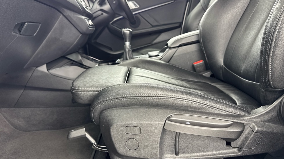 BMW 1 Series 118i [136] M Sport 5dr Petrol Hatchback - Image 32