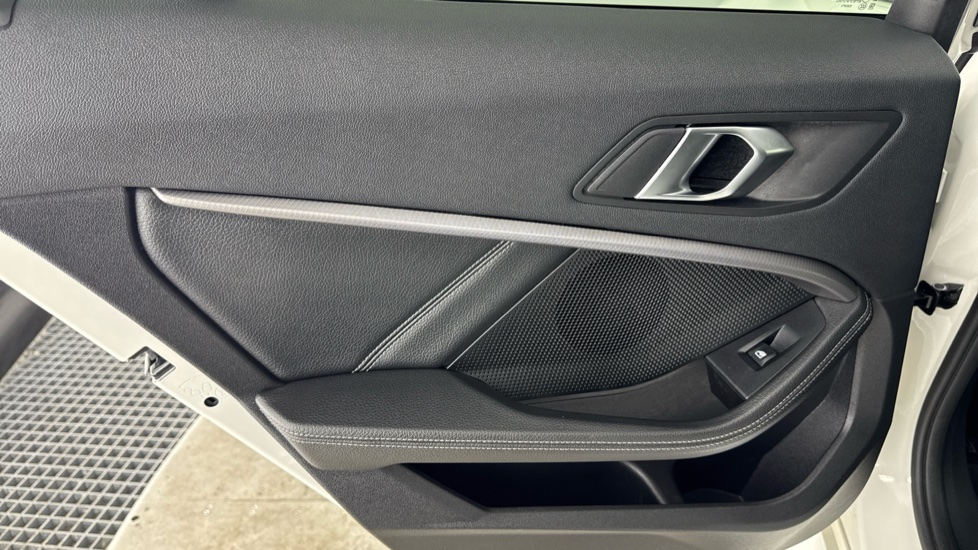 BMW 1 Series 118i [136] M Sport 5dr Petrol Hatchback - Image 35