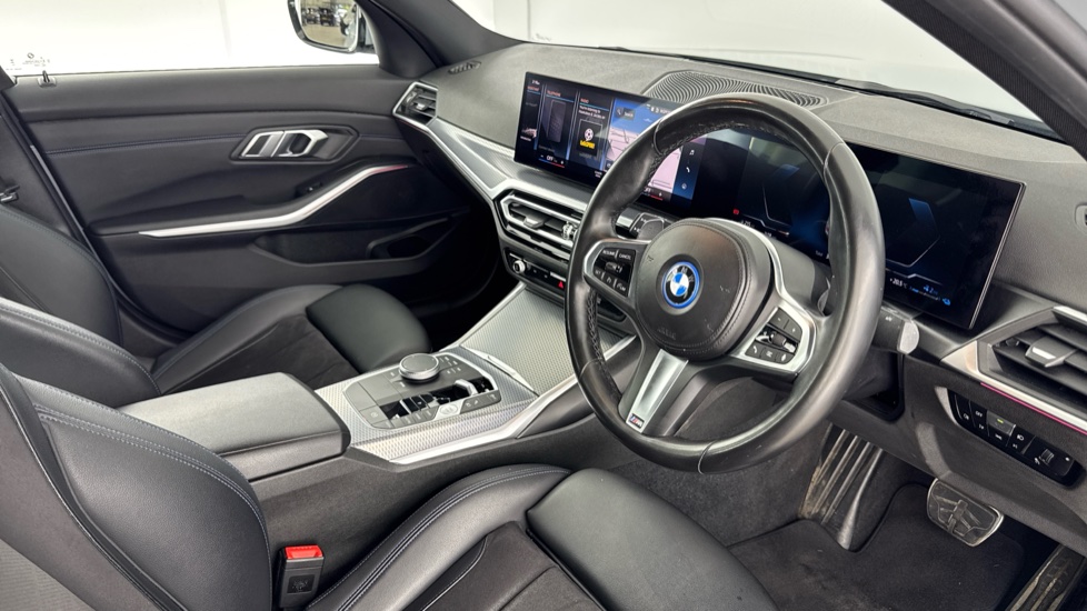 BMW 3 Series 330e M Sport 4dr Step Auto Saloon - Image 6