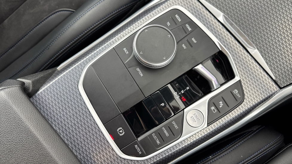 BMW 3 Series 330e M Sport 4dr Step Auto Saloon - Image 19