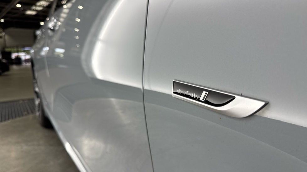 BMW 3 Series 330e M Sport 4dr Step Auto Saloon - Image 30
