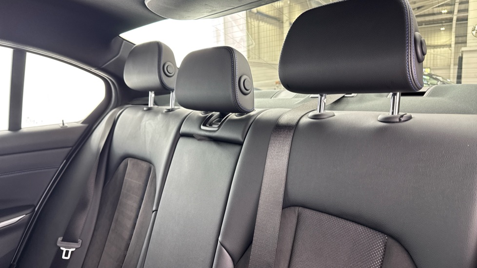 BMW 3 Series 330e M Sport 4dr Step Auto Saloon - Image 38