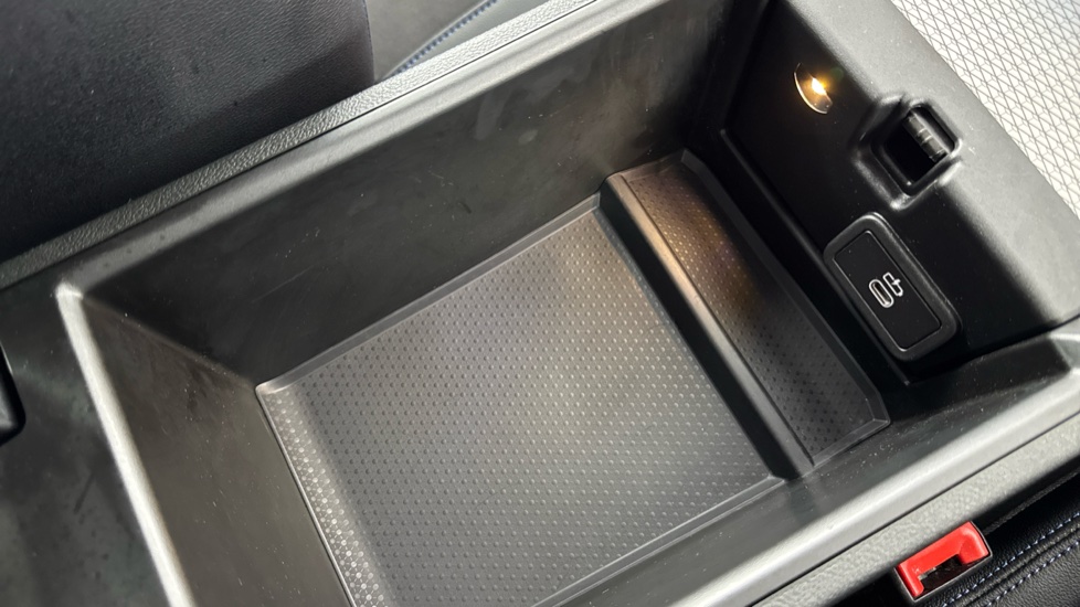 BMW 3 Series 330e M Sport 4dr Step Auto Saloon - Image 50