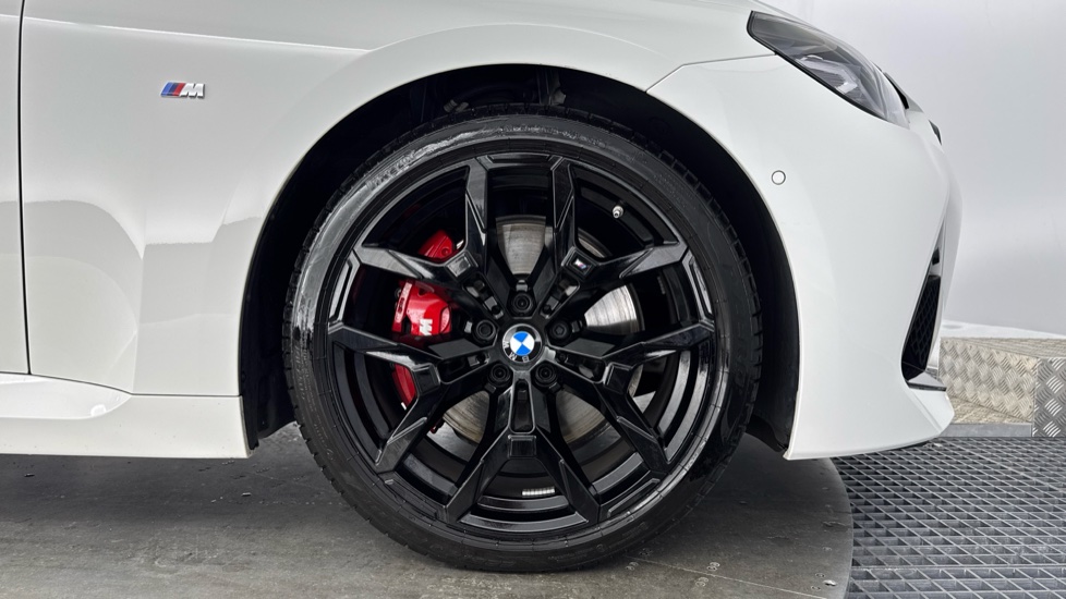 BMW 2 Series 220i M Sport 2dr Step Auto [Pro Pack] Petrol Coupe - Image 14