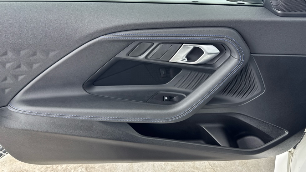 BMW 2 Series 220i M Sport 2dr Step Auto [Pro Pack] Petrol Coupe - Image 32