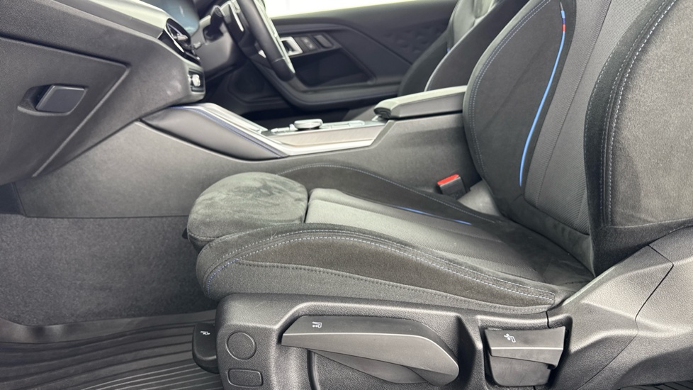 BMW 2 Series 220i M Sport 2dr Step Auto [Pro Pack] Petrol Coupe - Image 33