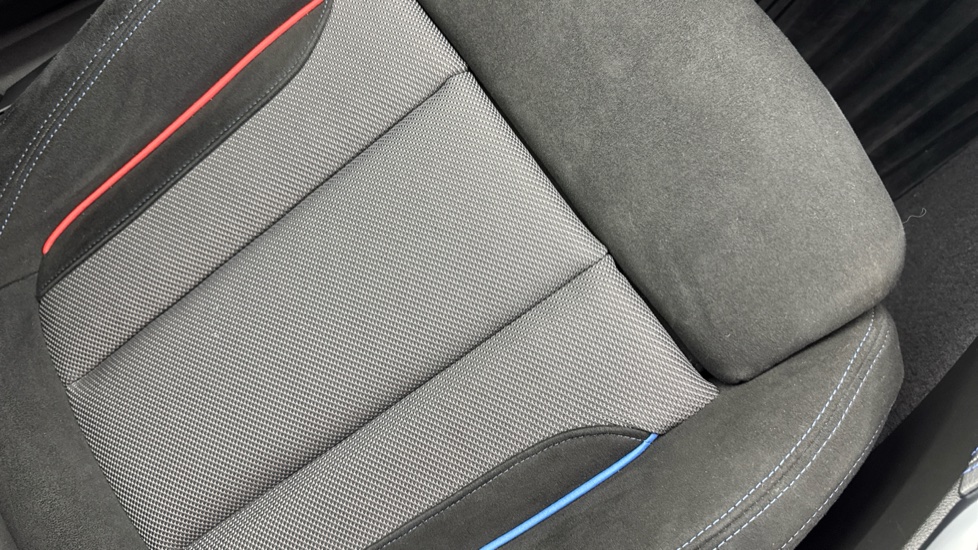 BMW 2 Series 220i M Sport 2dr Step Auto [Pro Pack] Petrol Coupe - Image 46