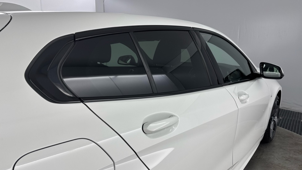 BMW 1 Series 118i [136] M Sport 5dr Step Auto [LCP] Petrol Hatchback - Image 25