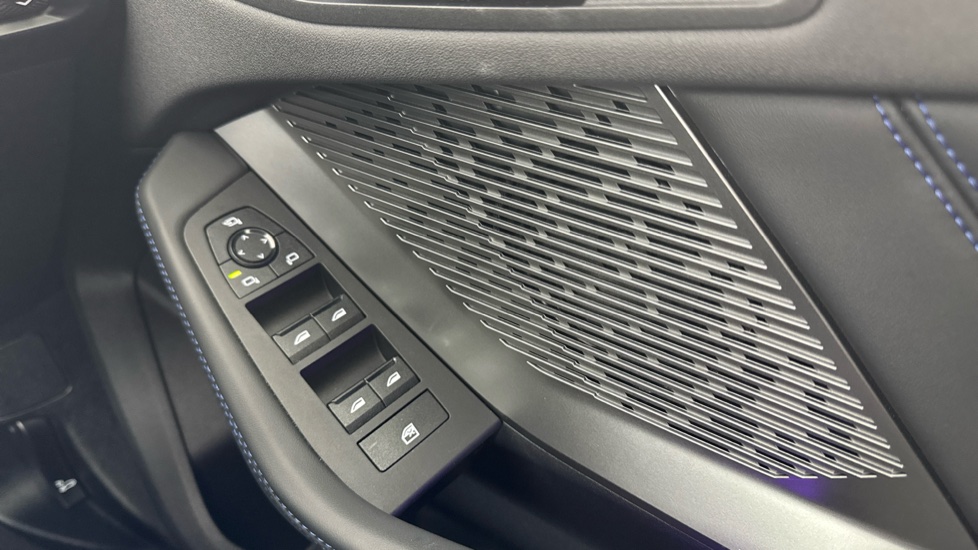 BMW 2 Series 220 M Sport 4dr Step Auto Petrol Saloon - Image 20