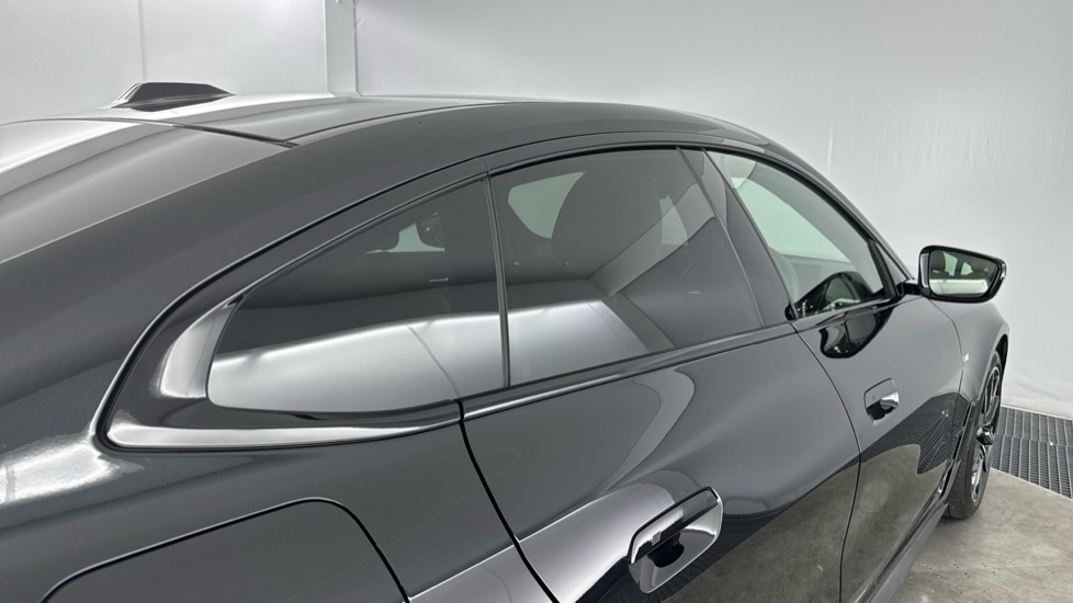 BMW i4 250kW eDrive40 M Sport 83.9kWh 5dr Auto Electric Hatchback - Image 29