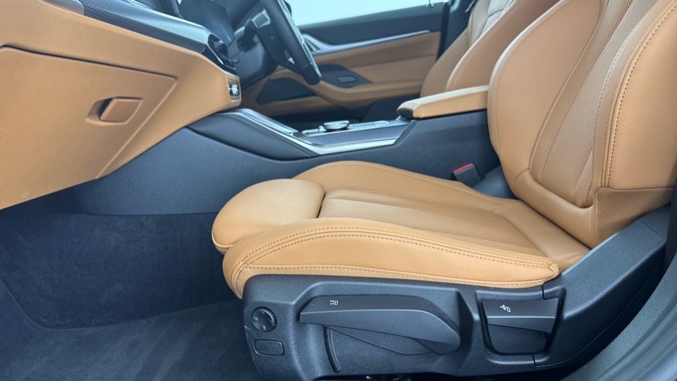 BMW i4 250kW eDrive40 M Sport 83.9kWh 5dr Auto Electric Hatchback - Image 36