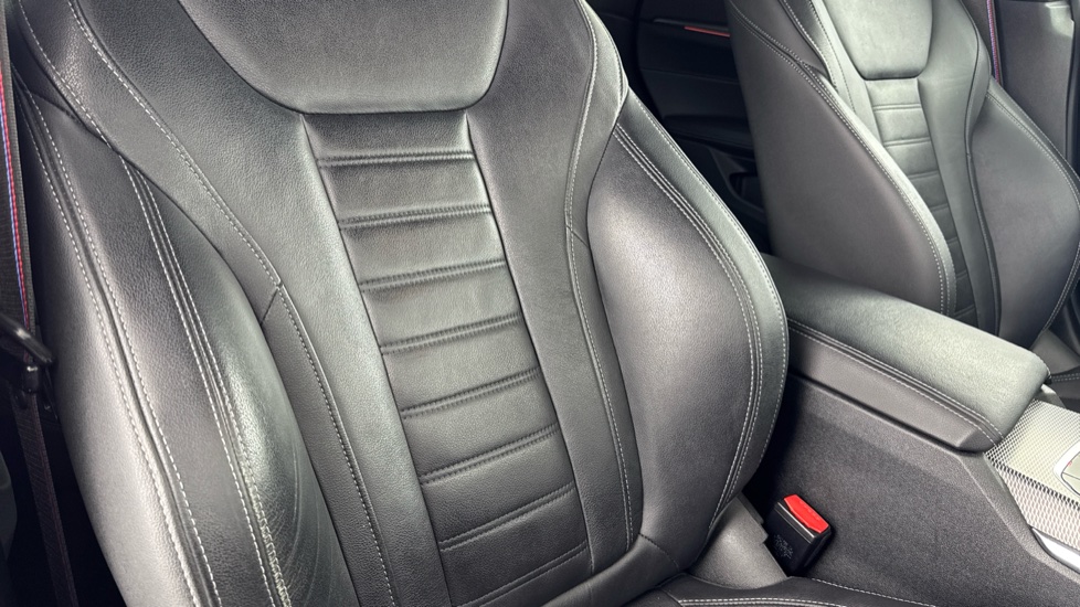BMW 4 Series 420i M Sport 5dr Step Auto Petrol Hatchback - Image 44