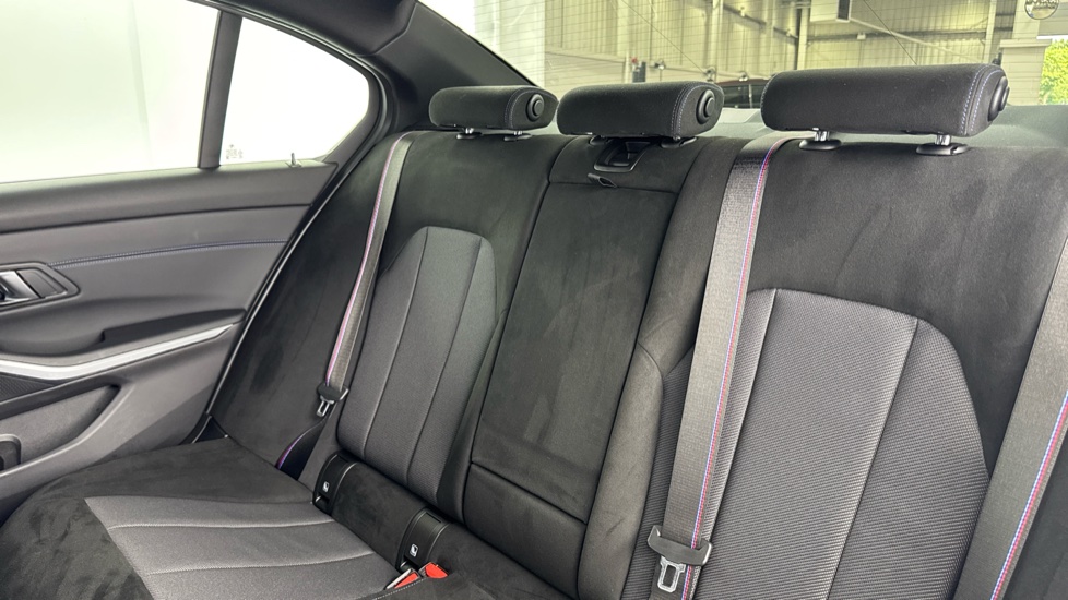 BMW 3 Series 320i M Sport 4dr Step Auto [Pro Pack] Petrol Saloon - Image 12