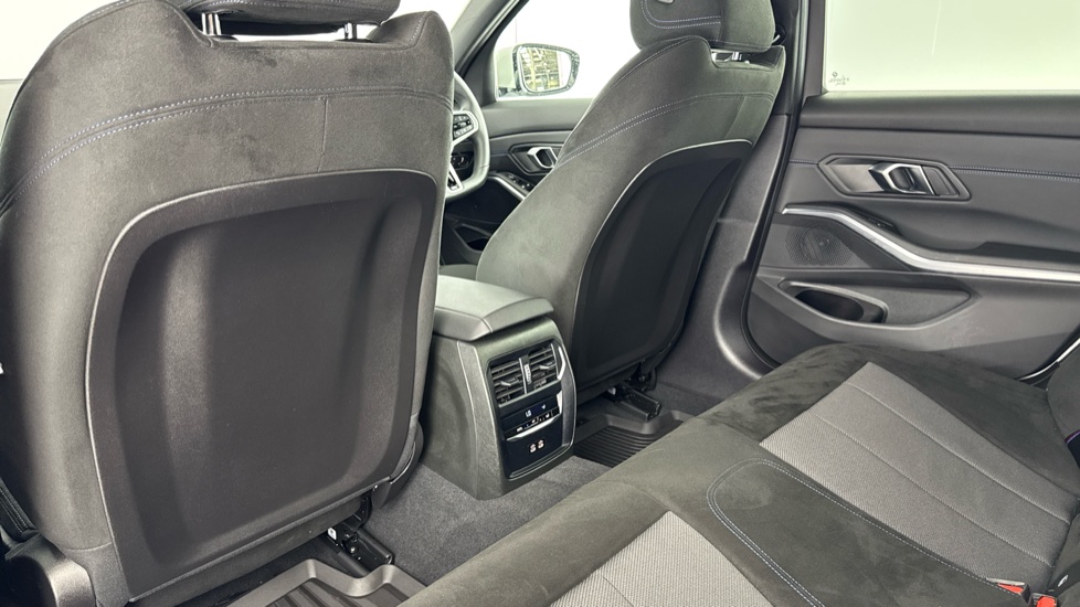 BMW 3 Series 320i M Sport 4dr Step Auto [Pro Pack] Petrol Saloon - Image 37