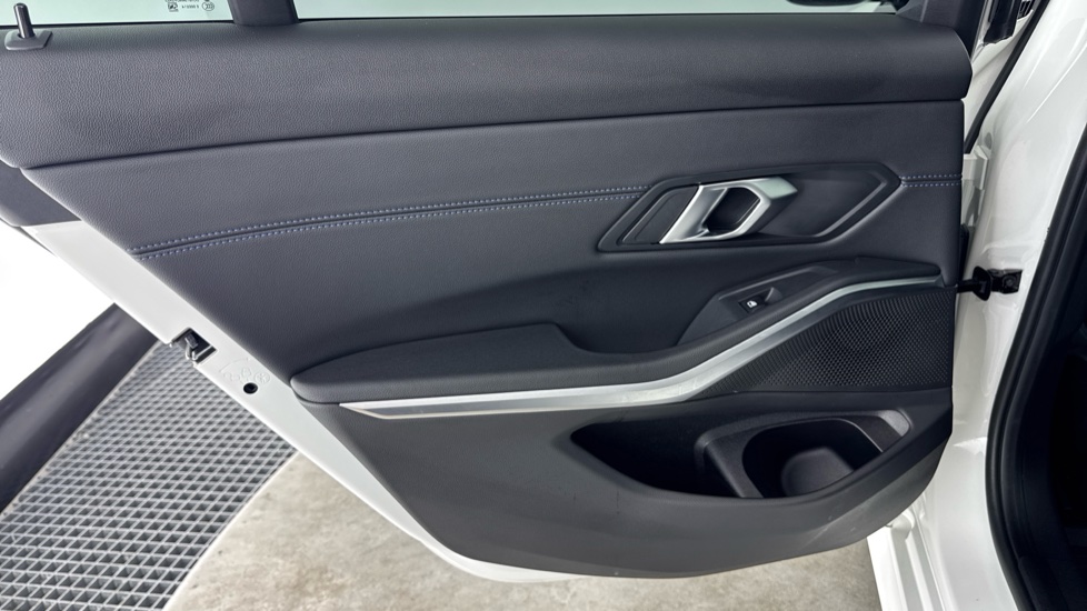 BMW 3 Series 320i M Sport 4dr Step Auto [Pro Pack] Petrol Saloon - Image 38