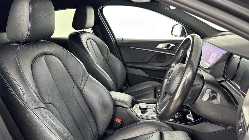 BMW 1 Series 118i M Sport 5dr Petrol Hatchback - Image 11