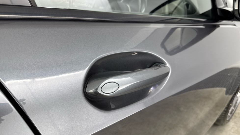 BMW 1 Series 118i M Sport 5dr Petrol Hatchback - Image 27