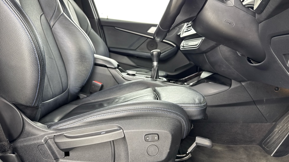 BMW 1 Series 118i M Sport 5dr Petrol Hatchback - Image 39