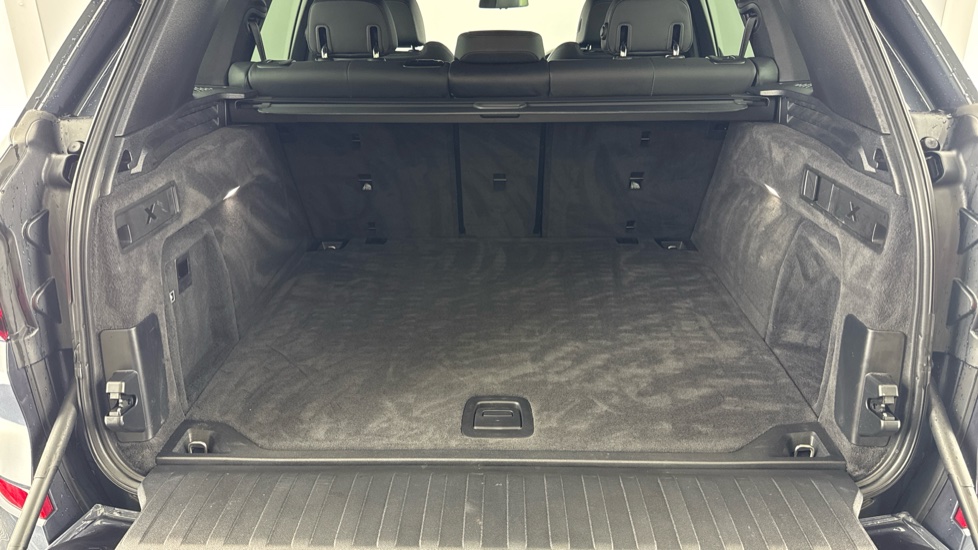 BMW X5 xDrive30d MHT M Sport 5dr Auto Diesel Estate - Image 13