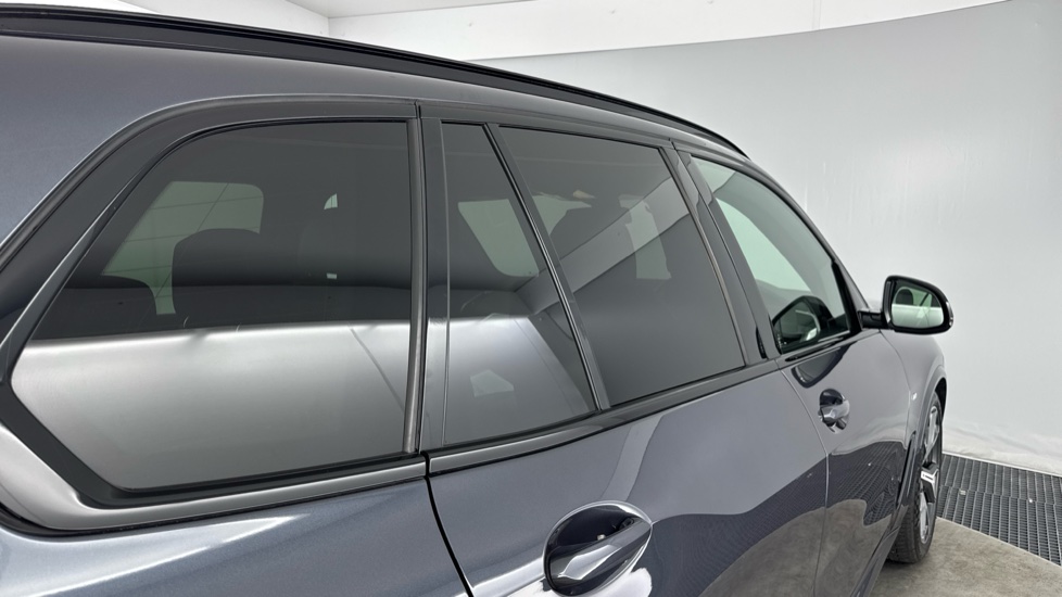 BMW X5 xDrive30d MHT M Sport 5dr Auto Diesel Estate - Image 31