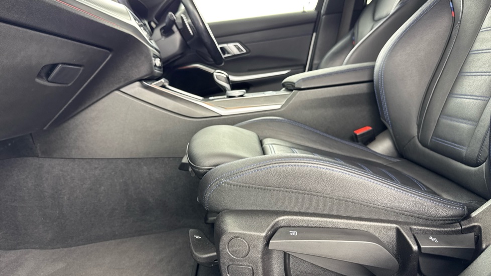 BMW 3 Series 320i M Sport 4dr Step Auto Petrol Saloon - Image 33