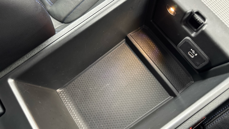 BMW 3 Series 320i M Sport 4dr Step Auto Petrol Saloon - Image 47