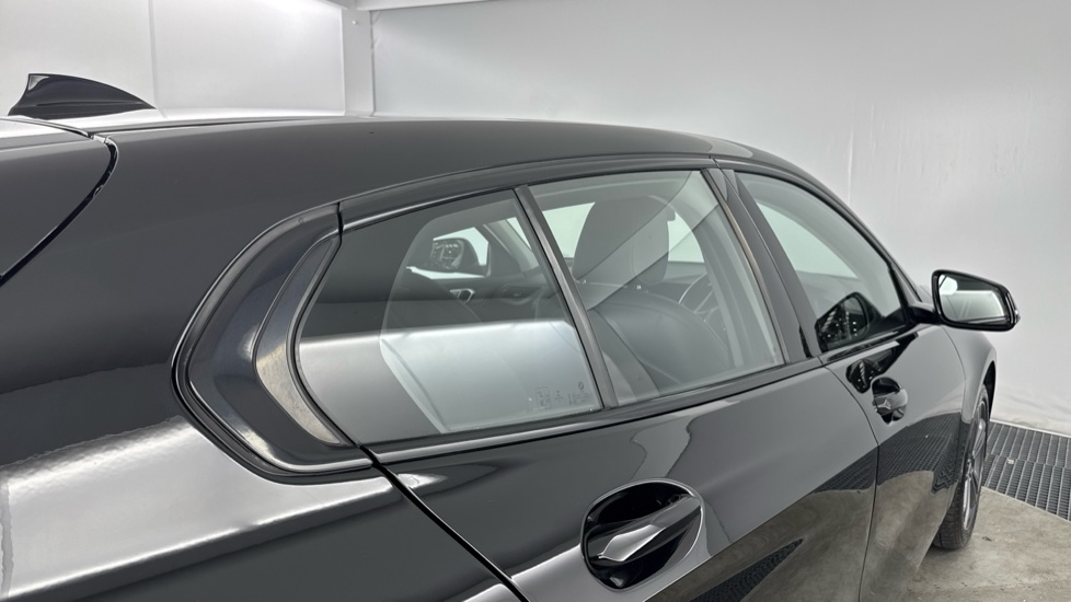 BMW 1 Series 118i Sport 5dr Petrol Hatchback - Image 26