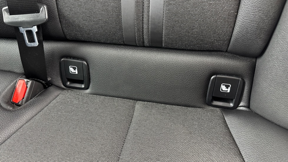 BMW 1 Series 118i Sport 5dr Petrol Hatchback - Image 35