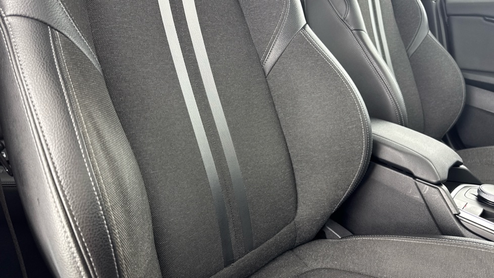 BMW 1 Series 118i Sport 5dr Petrol Hatchback - Image 40