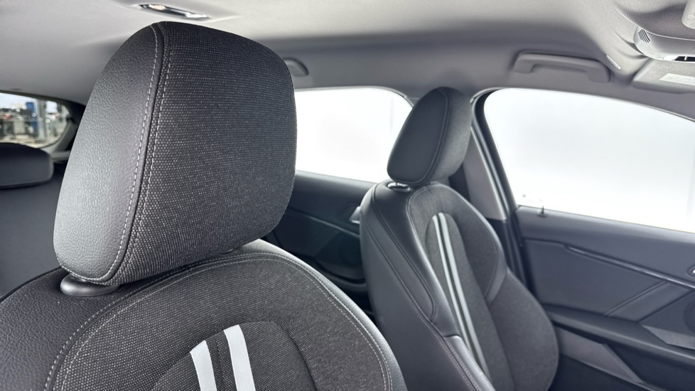 BMW 1 Series 118i Sport 5dr Petrol Hatchback - Image 41