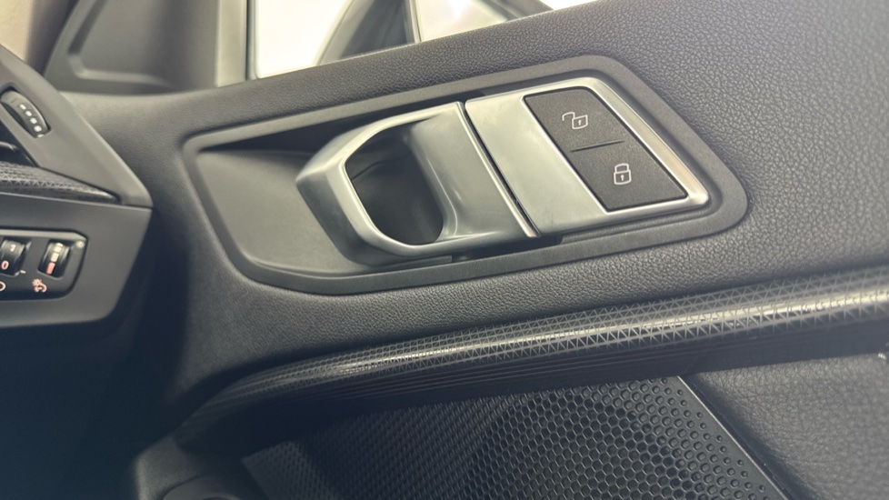 BMW 1 Series 118i Sport 5dr Petrol Hatchback - Image 47