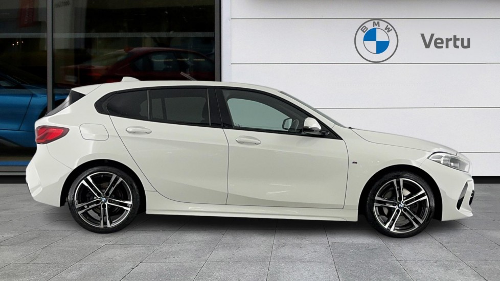 BMW 1 Series 118i [136] M Sport 5dr Step Auto [LCP] Petrol Hatchback - Image 3