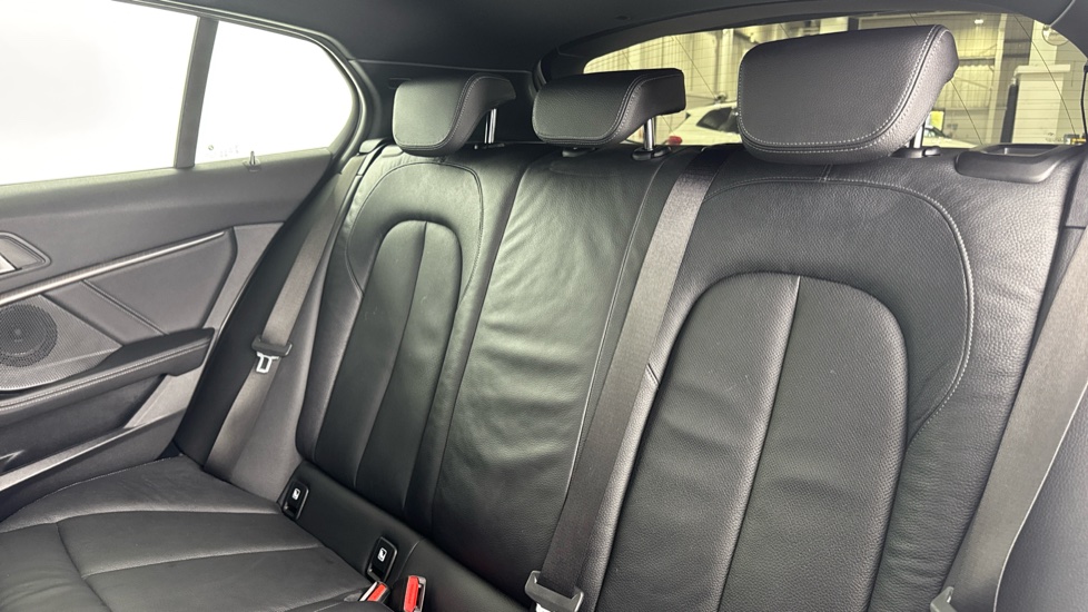 BMW 1 Series 118i [136] M Sport 5dr Step Auto [LCP] Petrol Hatchback - Image 12