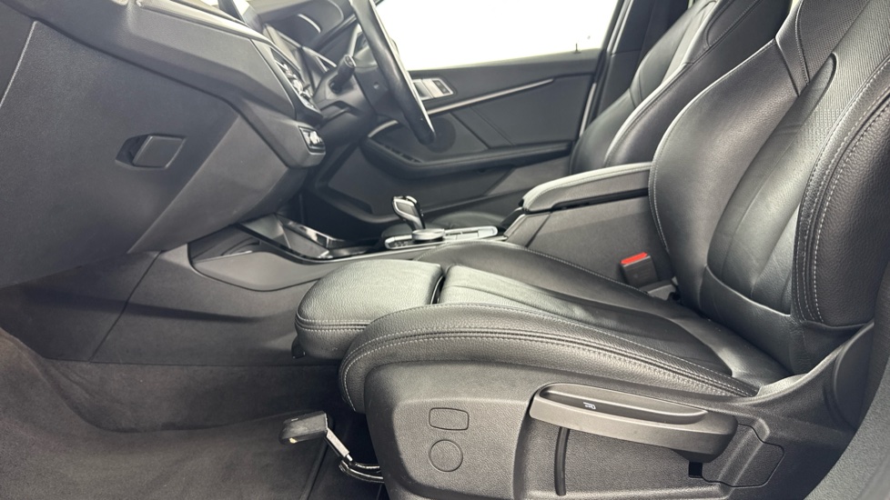 BMW 1 Series 118i [136] M Sport 5dr Step Auto [LCP] Petrol Hatchback - Image 32