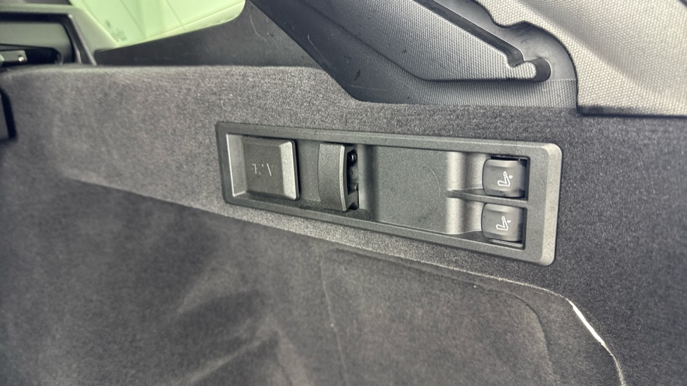 BMW M3 xDrive Competition M 5dr Step Auto Petrol Estate - Image 28