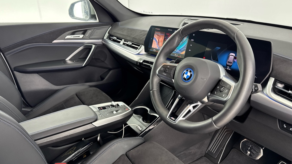 BMW iX1 150kW eDrive20 M Sport 65kWh 5dr Auto Electric Estate - Image 6
