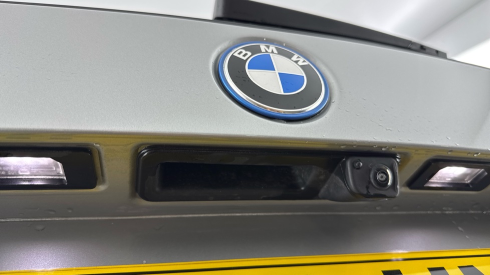 BMW iX1 150kW eDrive20 M Sport 65kWh 5dr Auto Electric Estate - Image 27