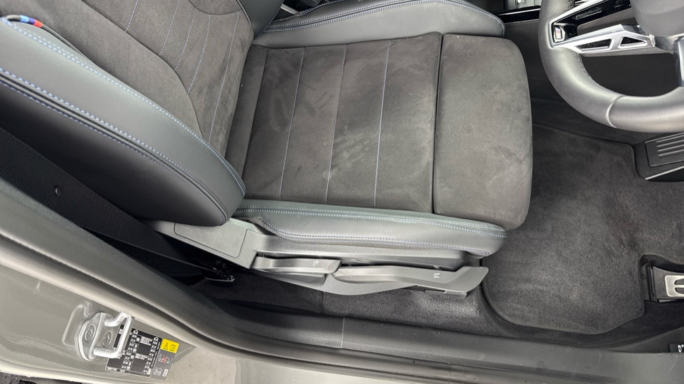 BMW iX1 150kW eDrive20 M Sport 65kWh 5dr Auto Electric Estate - Image 30