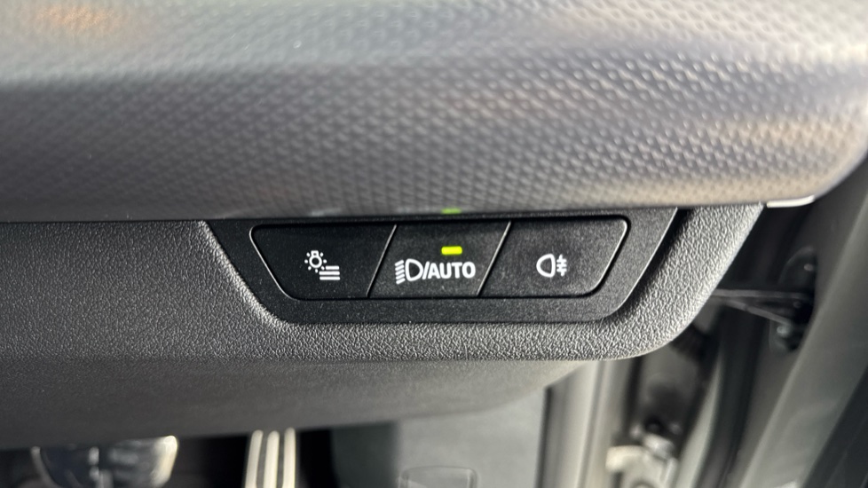 BMW iX1 150kW eDrive20 M Sport 65kWh 5dr Auto Electric Estate - Image 33