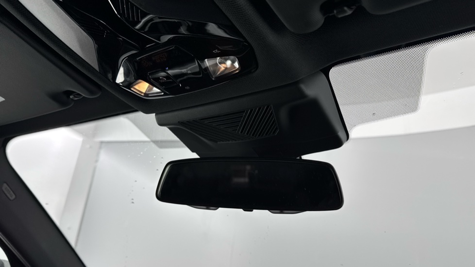 BMW iX1 150kW eDrive20 M Sport 65kWh 5dr Auto Electric Estate - Image 35