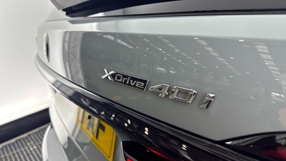 BMW X7 xDrive40i MHT M Sport 5dr Step Auto Petrol Estate - Image 24
