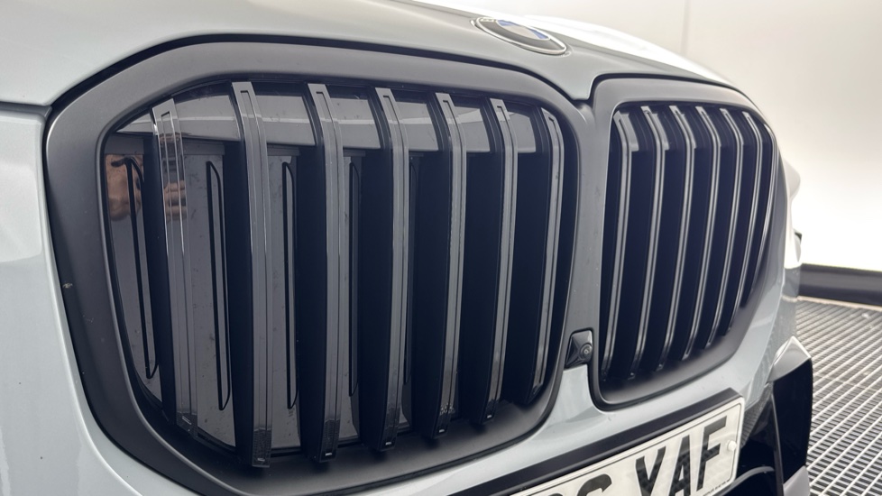 BMW X7 xDrive40i MHT M Sport 5dr Step Auto Petrol Estate - Image 35