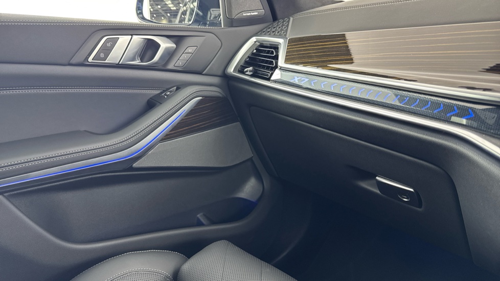 BMW X7 xDrive40i MHT M Sport 5dr Step Auto Petrol Estate - Image 56