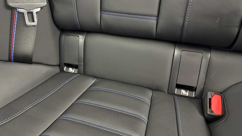 BMW 2 Series M240i xDrive 2dr Step Auto Petrol Coupe - Image 36