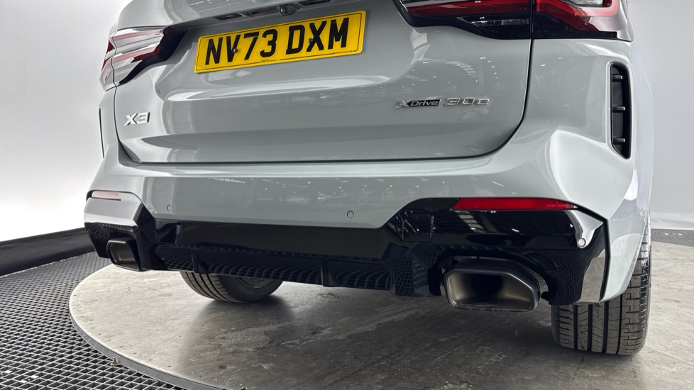 BMW X3 xDrive 30e M Sport 5dr Auto Estate - Image 32