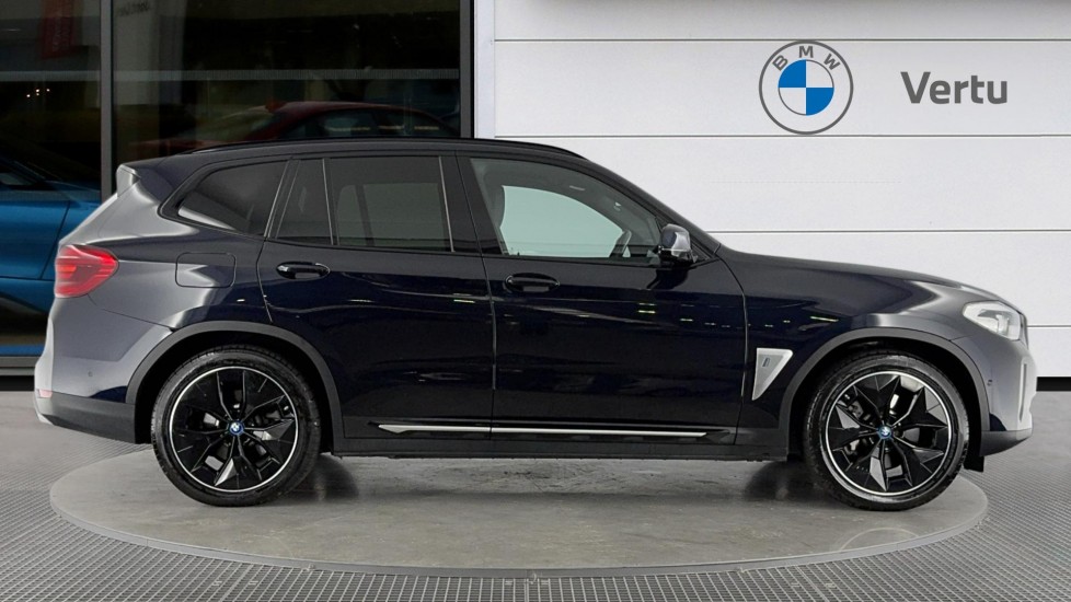 BMW X3 210kW Premier Edition 80kWh 5dr Auto Electric Estate - Image 3